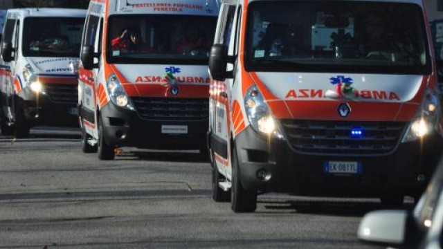 Cesena, padre e figli deceduti dopo uno scontro tra scooter e camion nei pressi di Cesanatico.