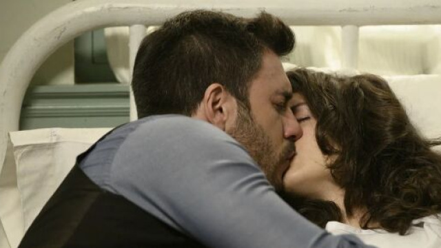 Una vita, spoiler all'11 luglio: Lucia si spegne tra le braccia dell'amato Telmo.