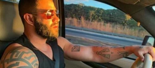 Gusttavo Lima costuma colocar fotos de seus carros nas redes sociais. (Arquivo Blasting News)