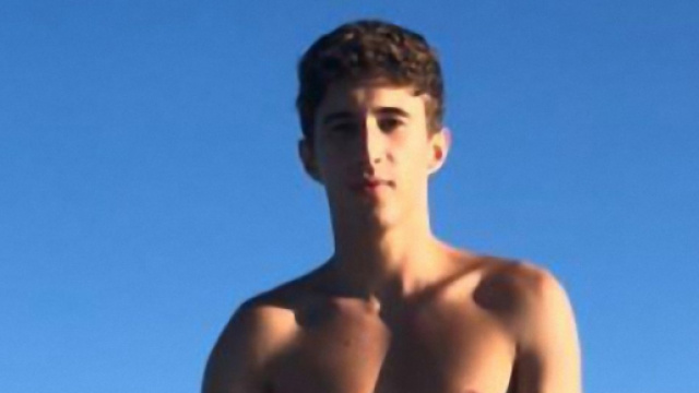 Edoardo Visconti &egrave; deceduto travolto da un'auto mentre rientrava dalla discoteca.