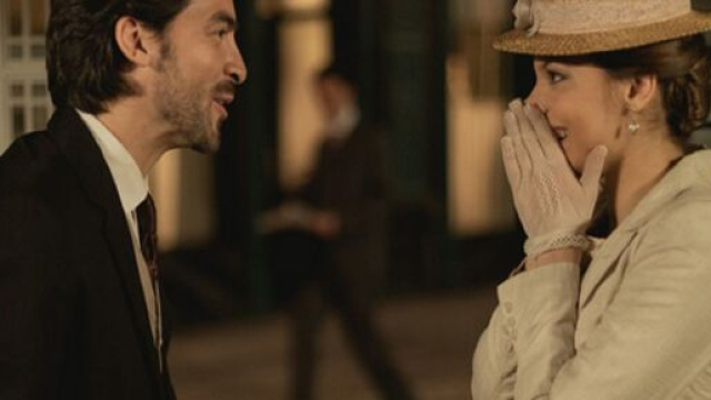 Una vita, trame Spagna: Cinta e Rafael in procinto di partire dopo essersi fidanzati.