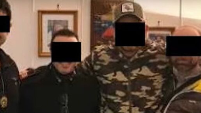 Piacenza, carabinieri arrestati: orgia nell'ufficio del comandante.