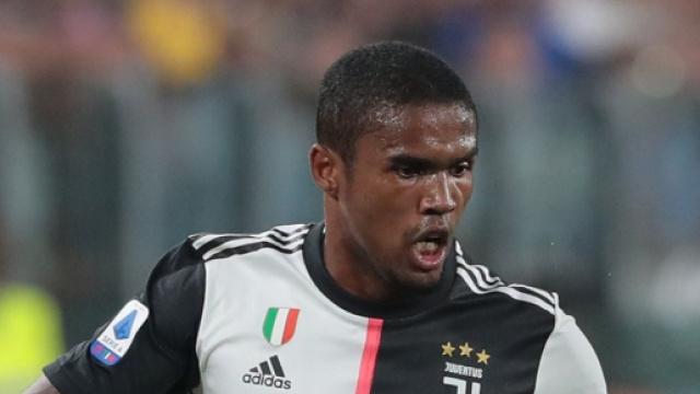 Douglas Costa, centrocampista offensivo della Juventus.