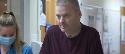 Piloto escoc&ecirc;s sobrevive &agrave; covid-19 e perde movimento das pernas. (Arquivo Blasting News)