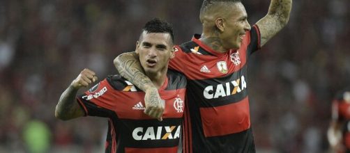 Os compatriotas Guerrero e Trauco brilharam no Flamengo e atuaram juntos pela sele&ccedil;&atilde;o peruana. (Arquivo Blasting News)