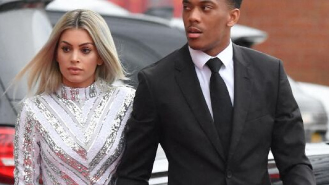 Football: Les salaires incroyables des joueurs en couple avec les stars de la t&eacute;l&eacute;-r&eacute;alit&eacute;