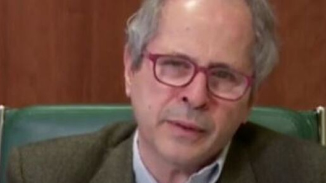 Il virologo Andrea Crisanti dell'Universit&agrave; di Padova.