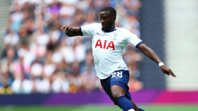 Inter: Ndomb&eacute;l&eacute; del Tottenham sarebbe uno dei centrocampisti muscolari richiesti da Conte.