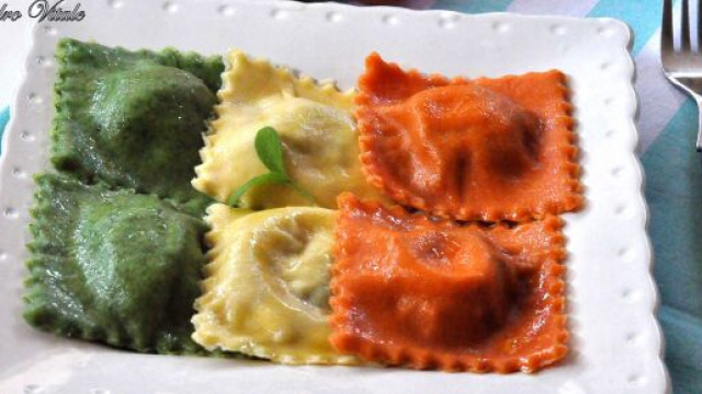 Ravioli tricolore, un must della cucina italiana.