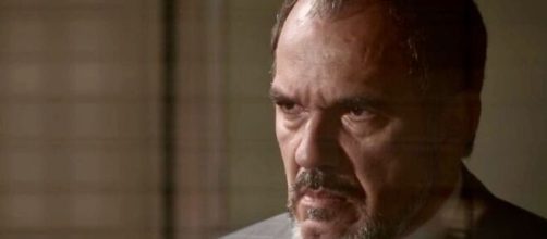 Em 'Totalmente Demais', Germano ser&aacute; preso. (Reprodu&ccedil;&atilde;o/TV Globo)