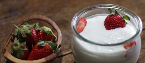 Frutas &aacute;cidas e kefir s&atilde;o excelentes alternativas. (Arquivo Blasting News)