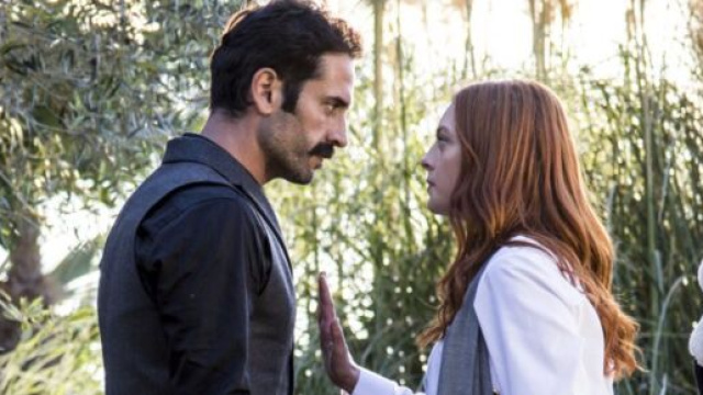 Come sorelle, spoiler 5 agosto: Cilem salva Azra, Deren e Kenan si lasciano.
