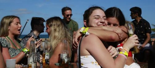 Fiestas para contagiarse de coronavirus en EEUU