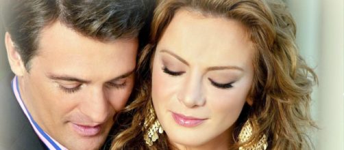 S&iacute;lvia Navarro e Juan Soler protagonizam a trama. (Divulga&ccedil;&atilde;o/Televisa)