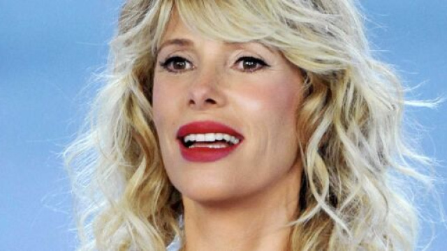 Stefano De Martino avrebbe tradito Belen Rodriguez con Alessia Marcuzzi.