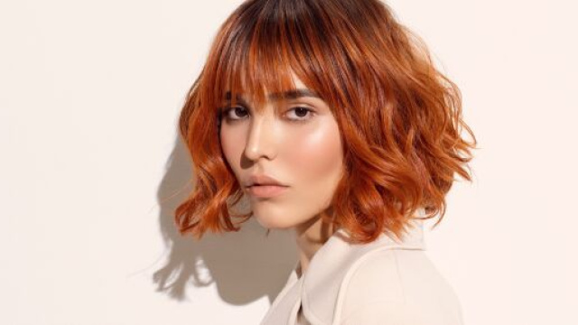 Taglio corto e capelli lunghi: il bob, le onde e le scalature per l'estate 2020