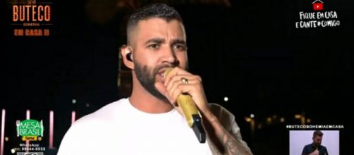 Ciclista entrou na frente do carro de Gusttavo Lima causando acidente. (Arquivo Blasting News)