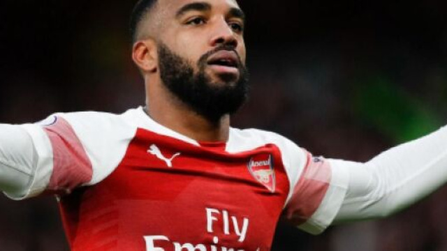 Juventus, possibile colpo Lacazette per l'attacco