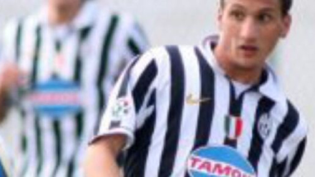 Lutto nel calcio: Giuseppe Rizza si &egrave; spento a 33 anni per un aneurisma cerebrale.