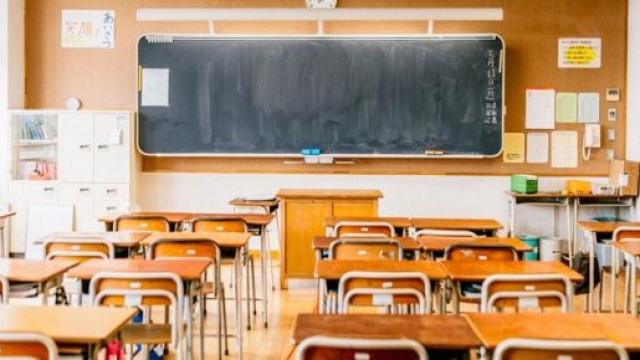 Scuola, rientro a settembre, ma prima test richiesti dal Cts.