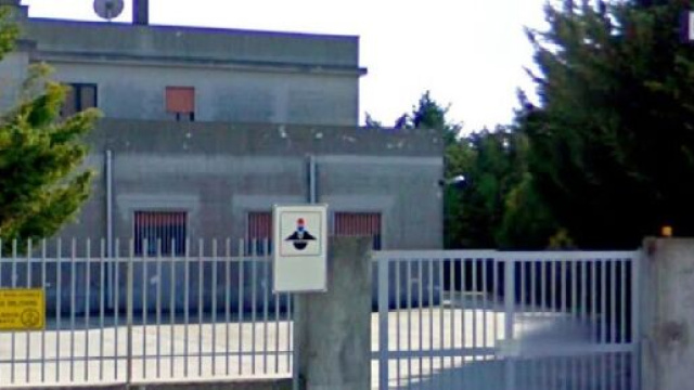 Brindisi, pugni in faccia alla moglie davanti ai figli minori: arrestato un 30enne.