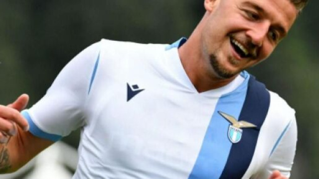 Sergej Milinkovic-Savic, centrocampista della Lazio.