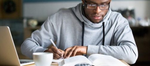 Enem 2021: 5 dicas b&aacute;sicas para uma boa reda&ccedil;&atilde;o. (Arquivo Blasting News)