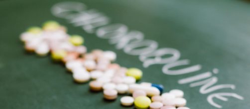 V&aacute;rios &oacute;rg&atilde;os de sa&uacute;de pelo mundo proibiram o uso da hidroxicloroquina para tratar a Covid-19. (Arquivo Blasting News)