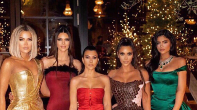 Kourtney Kardashian avec ses soeurs. (source : Instagram @kourtneykardash)