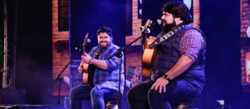 Cesar Menotti & Fabiano estar&atilde;o presentes na live. (Arquivo Blasting News)