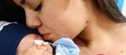 Jo&atilde;o Marcelo e m&atilde;e Carla Vit&oacute;ria, de Macei&oacute;, venceram a Covid-19. (Reprodu&ccedil;&atilde;o/Arquivo Pessoal)