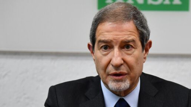 Coronavirus: nuova ordinanza in Sicilia, dure sanzioni e tampone obbligatorio ai migranti.