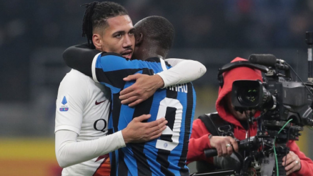 Inter, occhi su Chris Smalling.