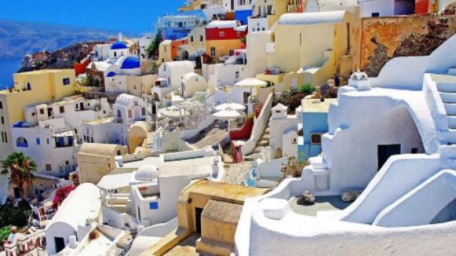 Lecce, cinque ragazzi trovati positivi al Coronavirus dopo una vacanza in Grecia.