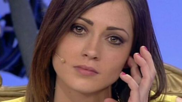 Teresa Cilia, ex tronista di Uomini e Donne, smentisce la crisi con il marito Salvatore Di Carlo, conosciuto proprio nel programma.