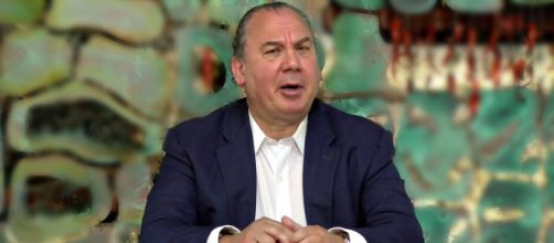 Rabbi Marc Schneier says more Arab states want to normalize relations with Israel. [Image source: Hampton Synagogue/YouTube Video]