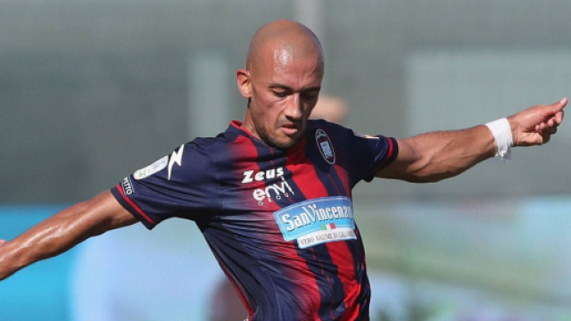 Crotone, si discute per il rinnovo di Benali.