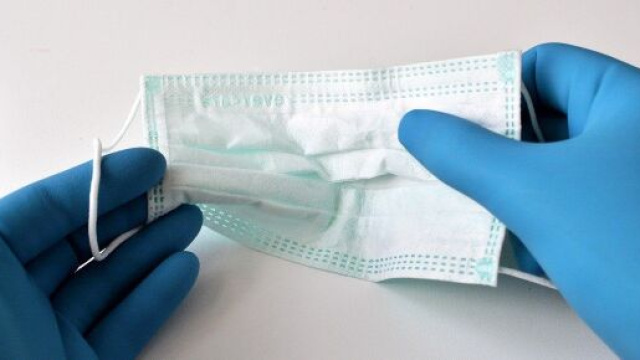 En France, le masque reste obligatoire dans les clos accueillant du public et certains espaces ext&eacute;rieurs, source : image d'illustration -Pixabay