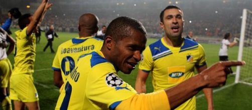 O Apoel fez uma campanha memor&aacute;vel na Champions League de 2010/11. (Arquivo Blasting News)