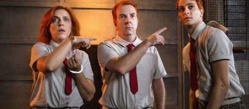 A atriz fez sucesso na s&eacute;rie 'Ningu&eacute;m T&aacute; Olhando'. (Reprodu&ccedil;&atilde;o/Netflix)