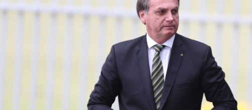 Fundo do Pr&eacute;-sal: Senado aprova projeto que retira R$ 242 bilh&otilde;es da sa&uacute;de e educa&ccedil;&atilde;o. (Artigo Blasting News)