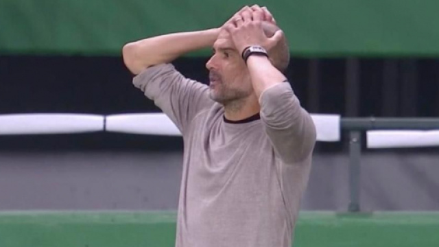 Guardiola d&eacute;sabus&eacute; par une question g&ecirc;nante d'un journaliste fran&ccedil;ais, la Toile s'enflamme