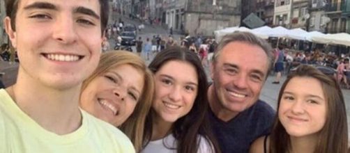 Fam&iacute;lia de Gugu entra na Justi&ccedil;a para recuperar calote sofrido pelo apresentador. (Arquivo Blasting News)