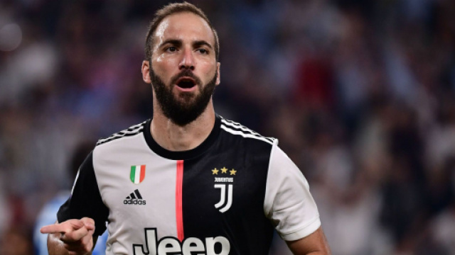 Gonzalo Higuain, l&rsquo;addio alla Juve sembra sempre pi&ugrave; vicino.