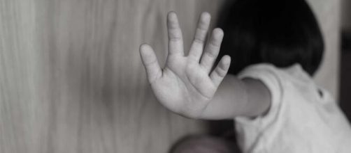 O m&eacute;dico que fez procedimento em menina de 10 anos falou que ela est&aacute; tranquila. (Arquivo Blasting News)