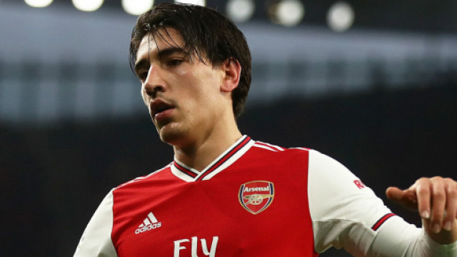 Hector Bellerin, difensore dell'Arsenal, piacerebbe alla Juventus.