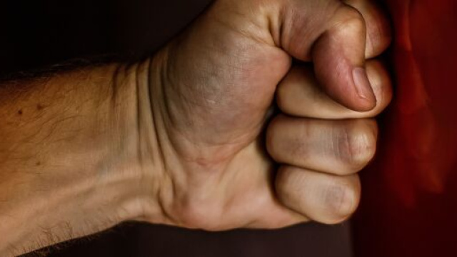 Modica, Ragusa: bambino deceduto a 21 mesi, presentava lividi, fermato il compagno della madre.