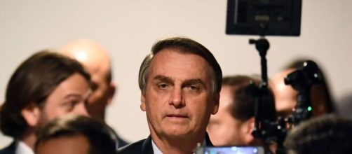 Bolsonaro sanciona flexibiliza&ccedil;&atilde;o do ano escolar mas veta apoio na pandemia. (Arquivo Blasting News)