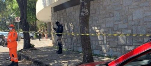 Crian&ccedil;a de 9 anos caiu do 4&ordm; andar de pr&eacute;dio, em BH. (Divulga&ccedil;&atilde;o/Corpo de Bombeiros)