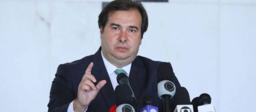 Maia diz que nova prorroga&ccedil;&atilde;o de aux&iacute;lio emergencial no valor de R$ 600 &eacute; algo dif&iacute;cil. (Arquivo Blasting News)